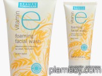 Ободряващ измиващ гел за лице с витамин Е за всеки тип кожа - Beauty Formulas